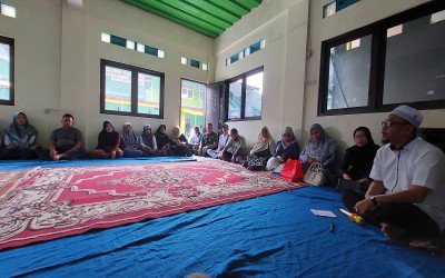 Tangis Haru dan Senyum Bangga Hiasi Pembagian Rapor Kenaikan Kelas MA Darul Ihya
